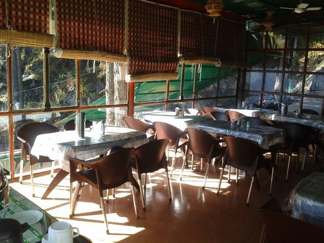 Bright Sunny Pines Hotel & Resort Lansdowne Luaran gambar